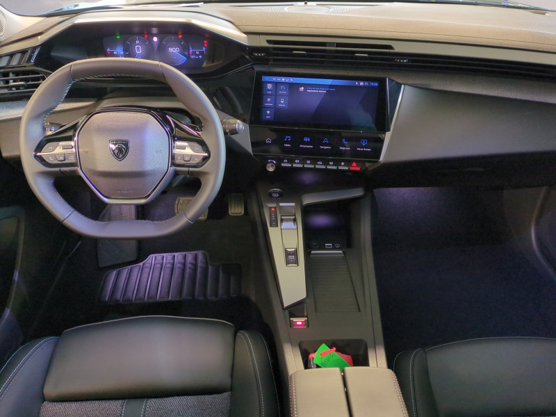 Photo 3 de l'offre de PEUGEOT 308 1.5 BLUEHDI 130CH S&S ALLURE EAT8 -35% à 26498€ chez Automobiles 25