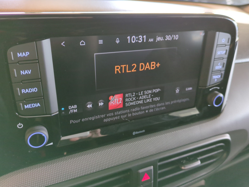 Photo 10 de l'offre de HYUNDAI I10 1.0 63CH ECO INTUITIVE BVR -22% à 15998€ chez Automobiles 25