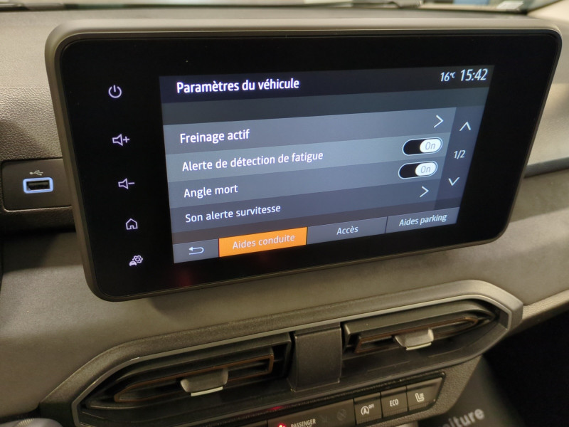 Photo 12 de l'offre de DACIA JOGGER 1.0 ECO-G 100CH EXTREME+ 7 PLACES -10% à 21498€ chez Automobiles 25