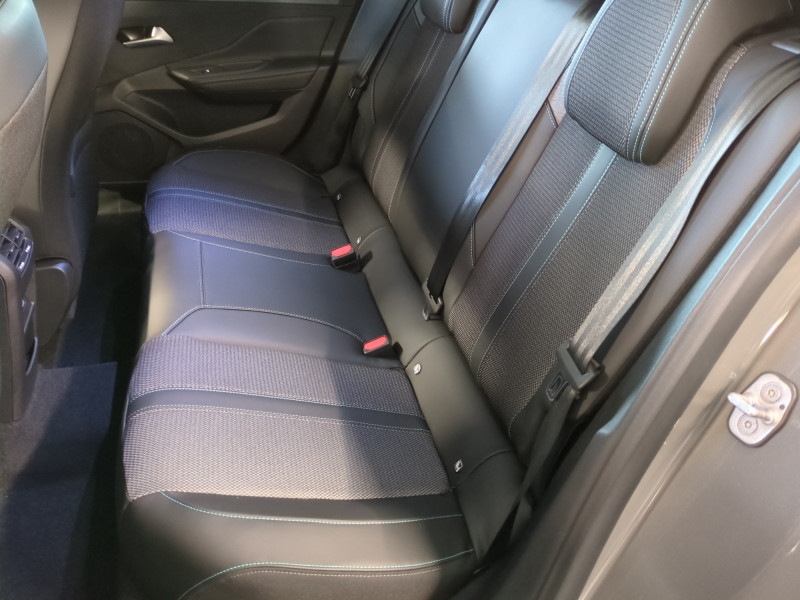 Photo 6 de l'offre de PEUGEOT 308 1.5 BLUEHDI 130CH S&S ALLURE EAT8 -35% à 26498€ chez Automobiles 25