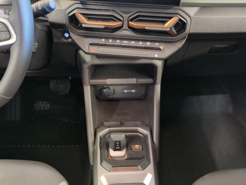 Photo 5 de l'offre de DACIA DUSTER 1.6 HYBRID 140CH EXTREME  -9 % à 27998€ chez Automobiles 25