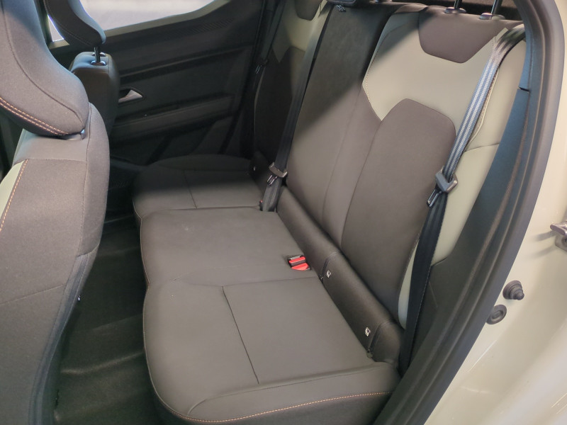 Photo 7 de l'offre de DACIA DUSTER 1.6 HYBRID 140CH EXTREME  -9 % à 27998€ chez Automobiles 25