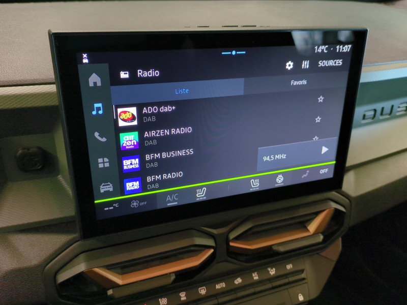 Photo 9 de l'offre de DACIA DUSTER 1.6 HYBRID 140CH EXTREME  -9 % à 27998€ chez Automobiles 25