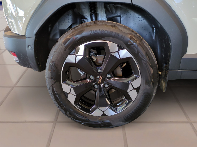 Photo 20 de l'offre de DACIA DUSTER 1.6 HYBRID 140CH EXTREME -9 % à 27998€ chez Automobiles 25