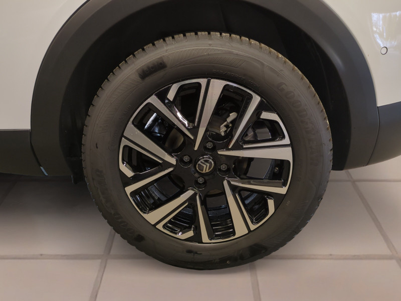 Photo 19 de l'offre de CITROEN C4 1.2 HYBRIDE 145CH S&S MAX AUTOMATIQUE -30% à 24898€ chez Automobiles 25