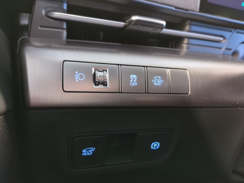 Photo 16 de l'offre de HYUNDAI KONA 1.6 GDI 129CH HYBRID CREATIVE DCT-6 -22% à 29998€ chez Automobiles 25