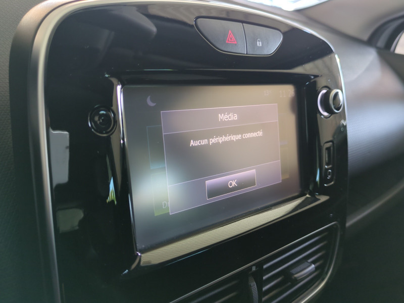 Photo 11 de l'offre de RENAULT CLIO IV 1.5 DCI 90CH ENERGY INTENS 5P à 10990€ chez Automobiles 25