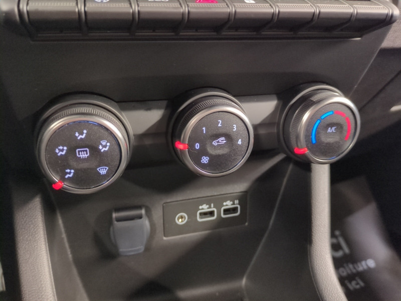 Photo 15 de l'offre de RENAULT CLIO V 1.5 DCI 100CH EVOLUTION - 22% à 19998€ chez Automobiles 25