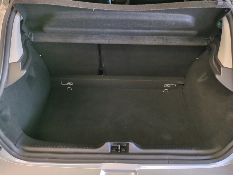 Photo 19 de l'offre de RENAULT CLIO IV 1.5 DCI 90CH ENERGY INTENS 5P à 10990€ chez Automobiles 25