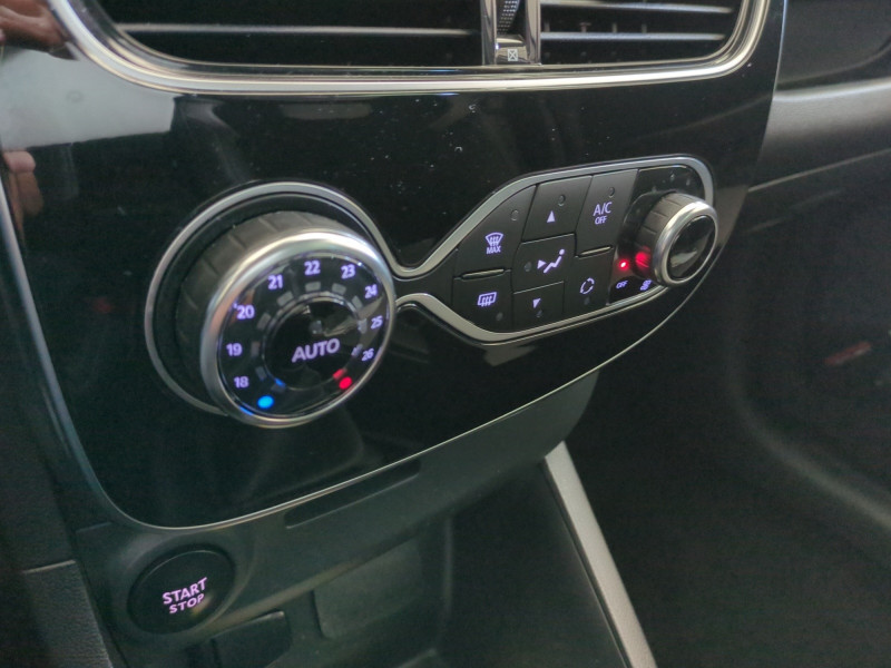 Photo 16 de l'offre de RENAULT CLIO IV 1.5 DCI 90CH ENERGY INTENS 5P à 10990€ chez Automobiles 25