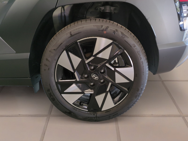 Photo 20 de l'offre de HYUNDAI KONA 1.6 GDI 129CH HYBRID CREATIVE DCT-6 -22% à 29998€ chez Automobiles 25