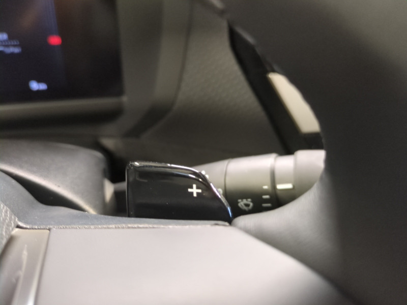 Photo 15 de l'offre de CITROEN C4 1.2 HYBRIDE 145CH S&S MAX AUTOMATIQUE -30% à 24898€ chez Automobiles 25