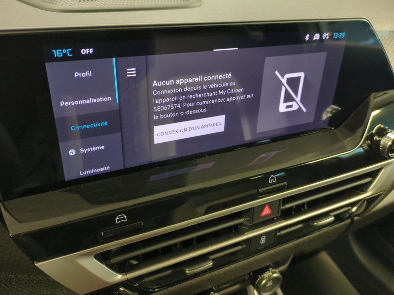 Photo 10 de l'offre de CITROEN C4 1.2 HYBRIDE 145CH S&S MAX AUTOMATIQUE -30% à 24898€ chez Automobiles 25