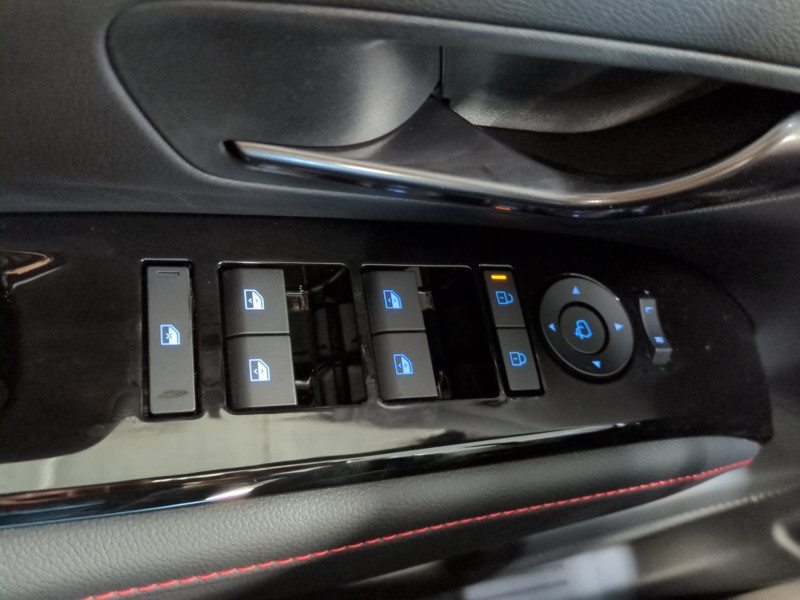 Photo 16 de l'offre de HYUNDAI TUCSON 1.6 T-GDI 215CH HYBRID N LINE CREATIVE -23% à 35998€ chez Automobiles 25