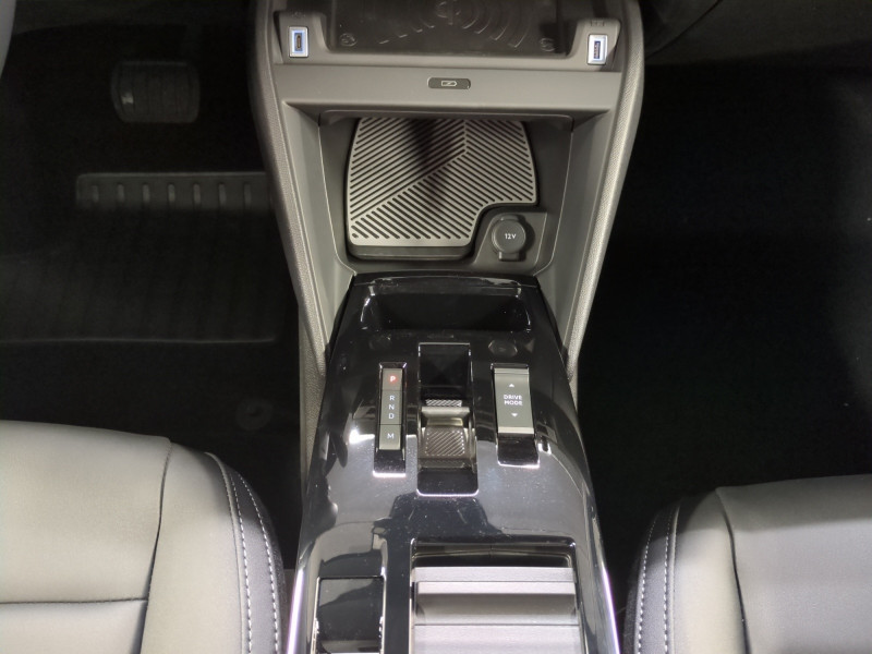 Photo 5 de l'offre de CITROEN C4 1.2 HYBRIDE 145CH S&S MAX AUTOMATIQUE -30% à 24898€ chez Automobiles 25