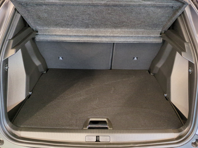 Photo 19 de l'offre de PEUGEOT 2008 1.2 HYBRID 145CH GT E-DCS6 -24% à 27998€ chez Automobiles 25