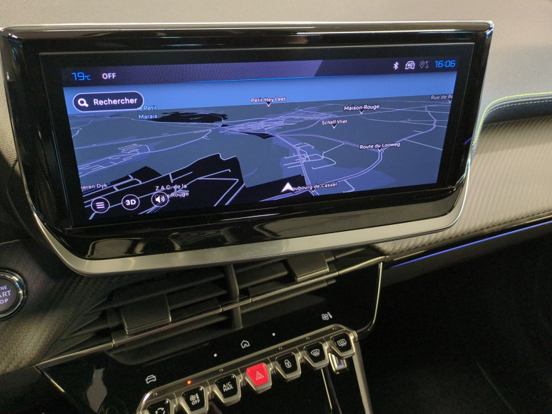 Photo 11 de l'offre de PEUGEOT 2008 1.2 HYBRID 145CH GT E-DCS6 -24% à 27998€ chez Automobiles 25