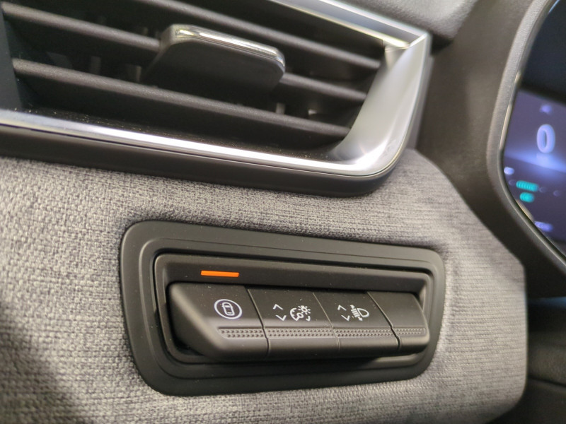 Photo 16 de l'offre de RENAULT CLIO V 1.5 DCI 100CH EVOLUTION - 22% à 19998€ chez Automobiles 25