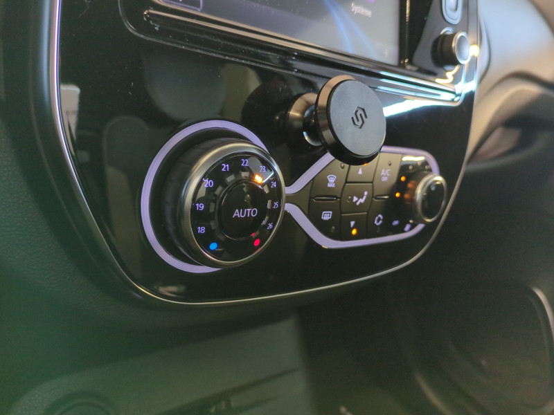 Photo 16 de l'offre de RENAULT CAPTUR 1.5 DCI 110CH ENERGY INTENS à 11490€ chez Automobiles 25