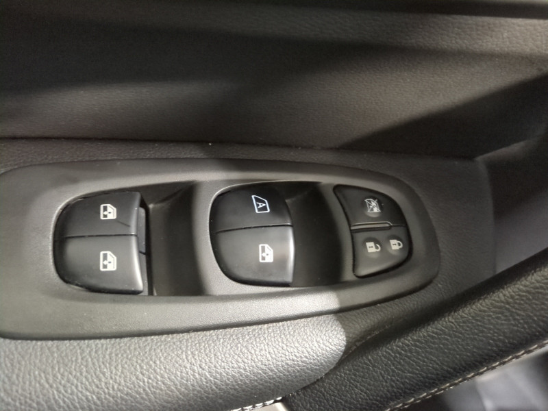 Photo 17 de l'offre de RENAULT KADJAR 1.2 TCE 130CH ENERGY INTENS à 12990€ chez Automobiles 25