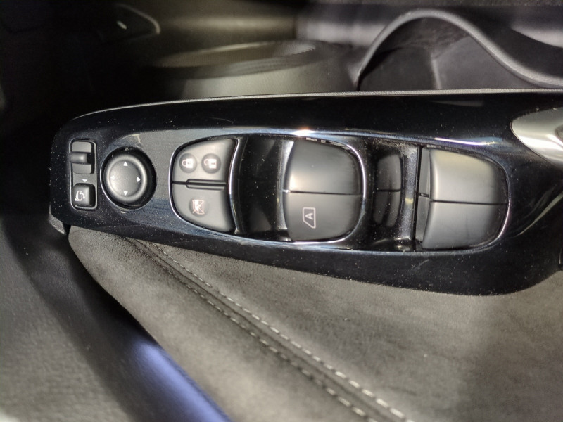 Photo 18 de l'offre de NISSAN JUKE 1.6 HYBRID 143CH N-DESIGN 2023 à 22990€ chez Automobiles 25