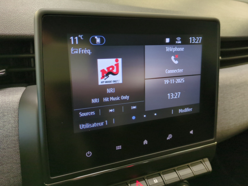 Photo 13 de l'offre de RENAULT CLIO V 1.5 DCI 100CH EVOLUTION - 22% à 19998€ chez Automobiles 25