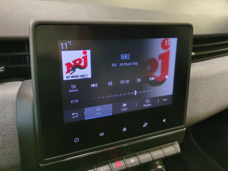 Photo 10 de l'offre de RENAULT CLIO V 1.5 DCI 100CH EVOLUTION - 22% à 19998€ chez Automobiles 25