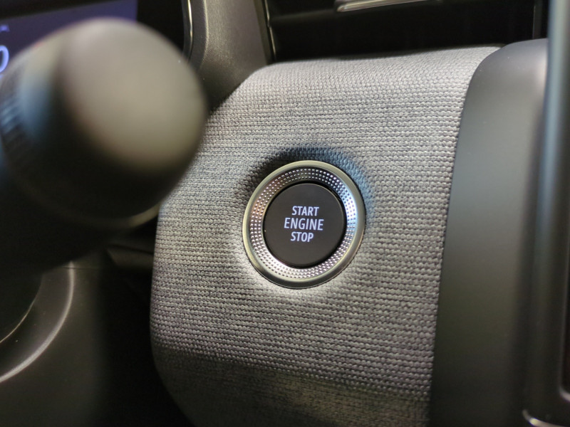 Photo 17 de l'offre de RENAULT CLIO V 1.5 DCI 100CH EVOLUTION - 22% à 19998€ chez Automobiles 25