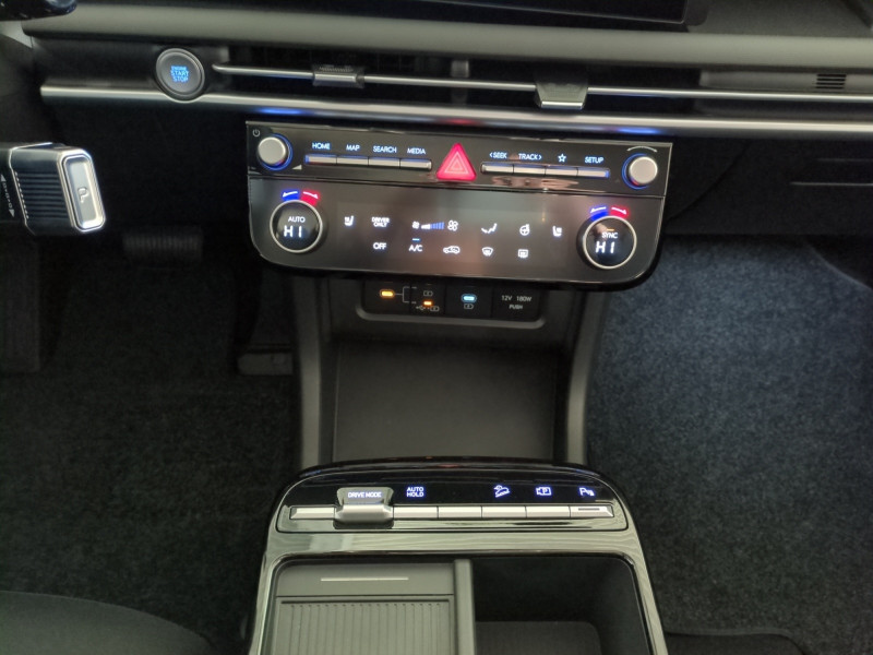 Photo 17 de l'offre de HYUNDAI TUCSON 1.6 T-GDI 215CH HYBRID CREATIVE -22% à 32998€ chez Automobiles 25