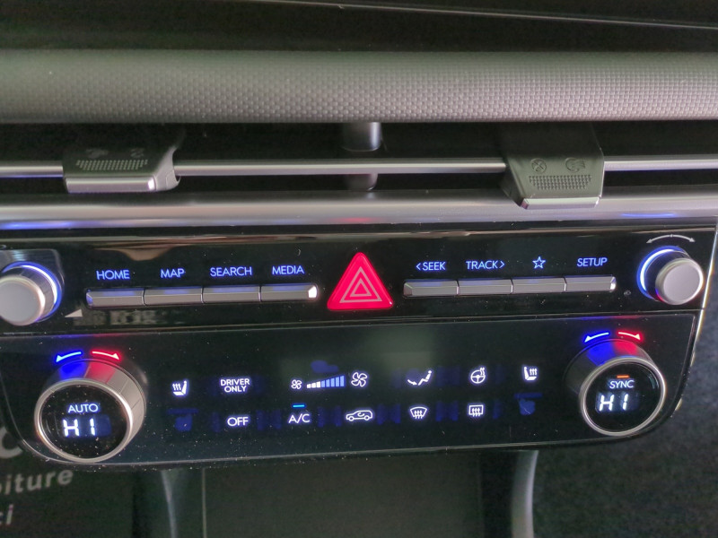 Photo 14 de l'offre de HYUNDAI TUCSON 1.6 T-GDI 215CH HYBRID CREATIVE -22% à 32998€ chez Automobiles 25