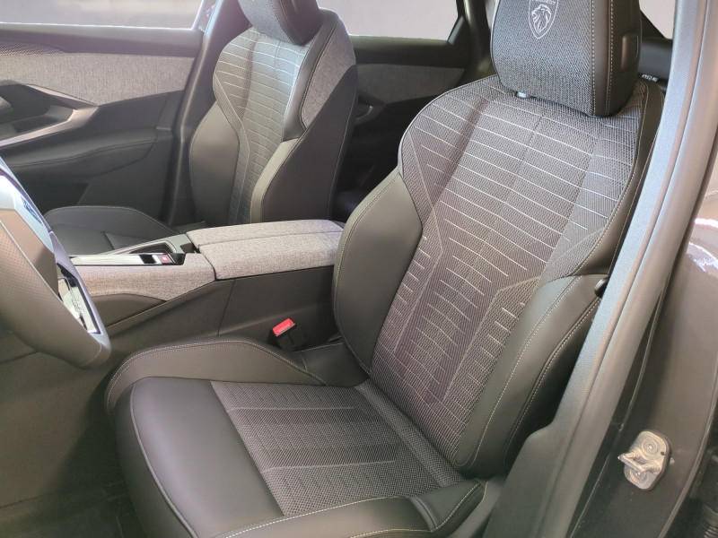 Photo 6 de l'offre de PEUGEOT 3008 1.2 HYBRID 145CH GT E-DCS6 -29% à 32998€ chez Automobiles 25