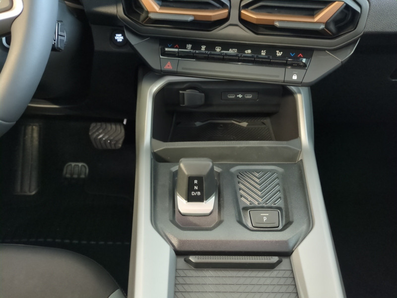 Photo 5 de l'offre de DACIA BIGSTER 1.8 HYBRID 155CH EXTREME à 33498€ chez Automobiles 25