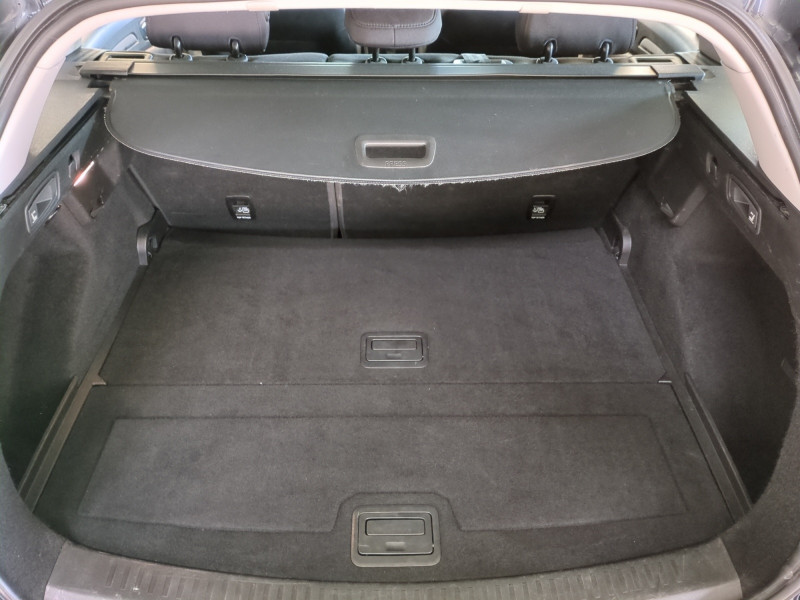 Photo 19 de l'offre de RENAULT MEGANE IV ESTATE 1.3 TCE 115CH FAP BUSINESS à 12490€ chez Automobiles 25