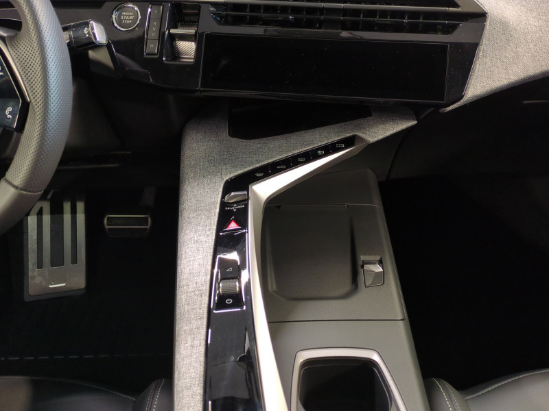 Photo 5 de l'offre de PEUGEOT 3008 1.2 HYBRID 145CH GT E-DCS6 -29% à 32998€ chez Automobiles 25