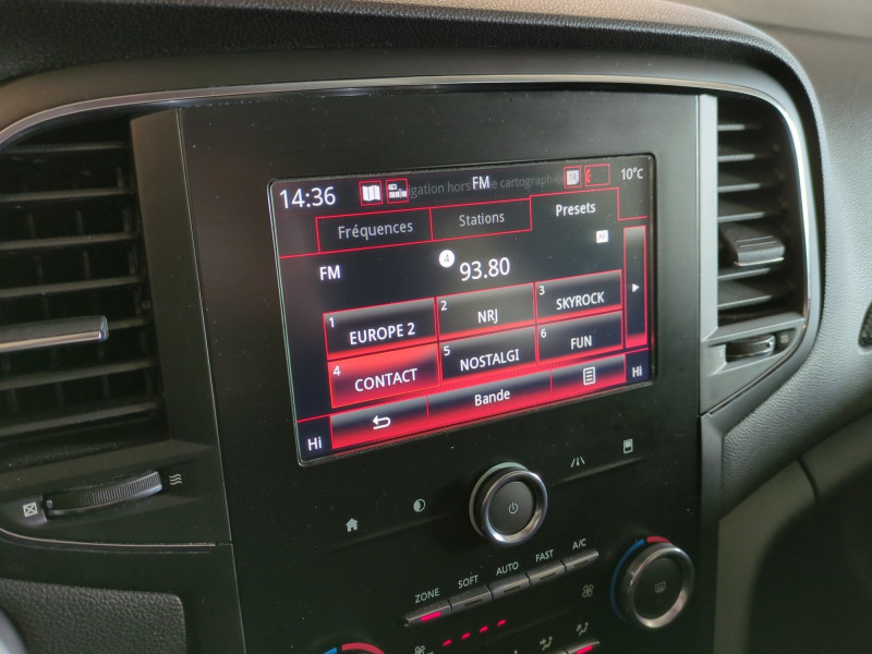 Photo 11 de l'offre de RENAULT MEGANE IV ESTATE 1.3 TCE 115CH FAP BUSINESS à 12490€ chez Automobiles 25