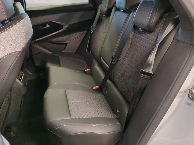 Photo 7 de l'offre de PEUGEOT 3008 1.2 HYBRID 145CH GT E-DCS6 -29% à 32998€ chez Automobiles 25
