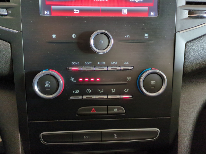 Photo 17 de l'offre de RENAULT MEGANE IV ESTATE 1.3 TCE 115CH FAP BUSINESS à 12490€ chez Automobiles 25