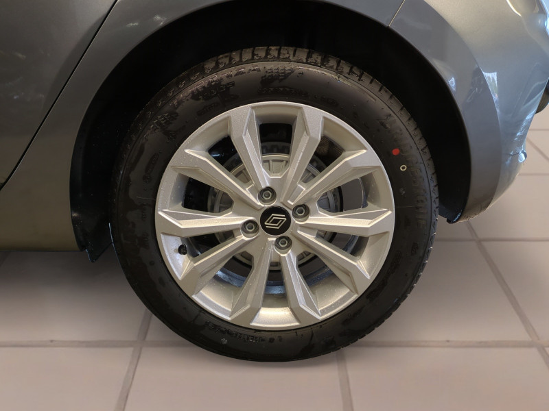 Photo 20 de l'offre de RENAULT CLIO V 1.5 DCI 100CH EVOLUTION - 22% à 19998€ chez Automobiles 25