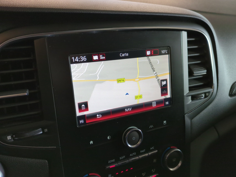 Photo 10 de l'offre de RENAULT MEGANE IV ESTATE 1.3 TCE 115CH FAP BUSINESS à 12490€ chez Automobiles 25