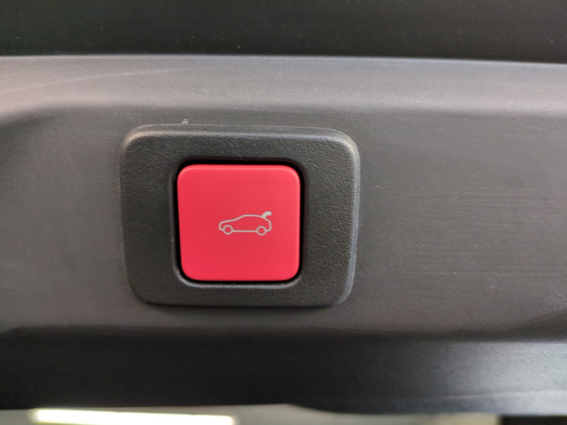 Photo 17 de l'offre de PEUGEOT 3008 1.2 HYBRID 145CH GT E-DCS6 -29% à 32998€ chez Automobiles 25