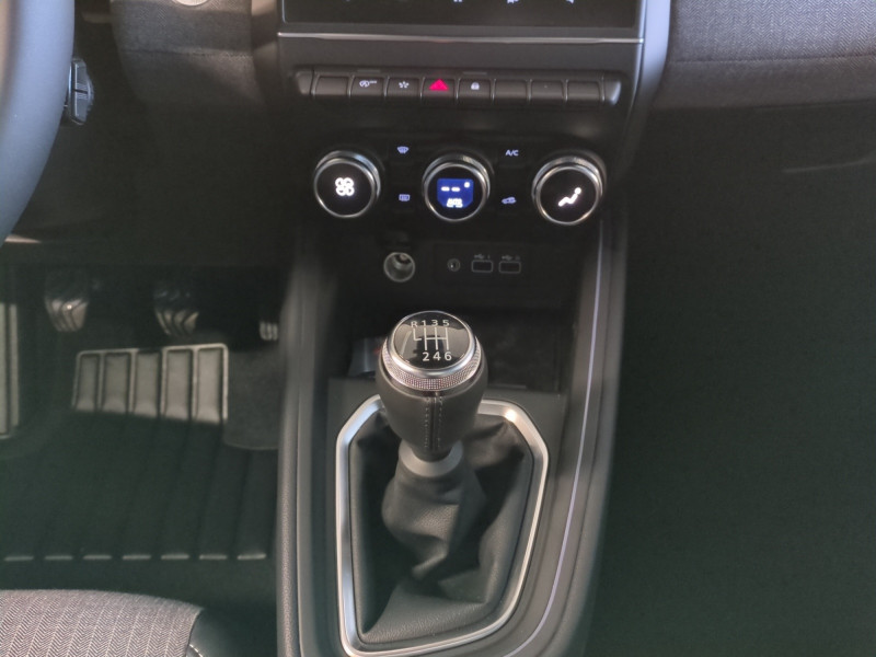 Photo 8 de l'offre de RENAULT CLIO V 1.0 TCE 90CH EVOLUTION - 24% à 19298€ chez Automobiles 25