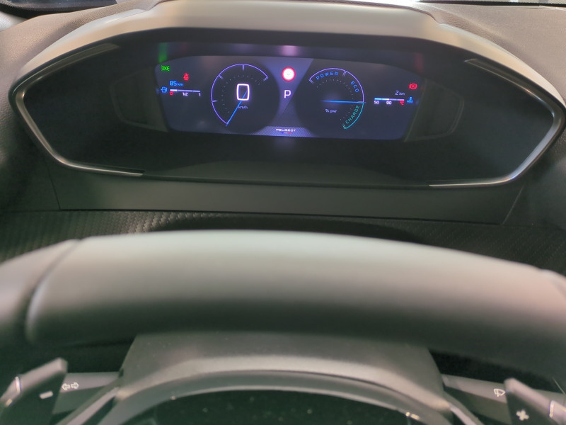 Photo 7 de l'offre de PEUGEOT 2008 1.2 HYBRID 145CH ALLURE E-DCS6 -29% à 24998€ chez Automobiles 25