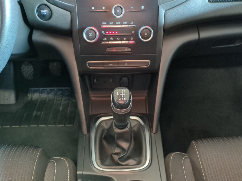 Photo 5 de l'offre de RENAULT MEGANE IV ESTATE 1.3 TCE 115CH FAP BUSINESS à 12490€ chez Automobiles 25