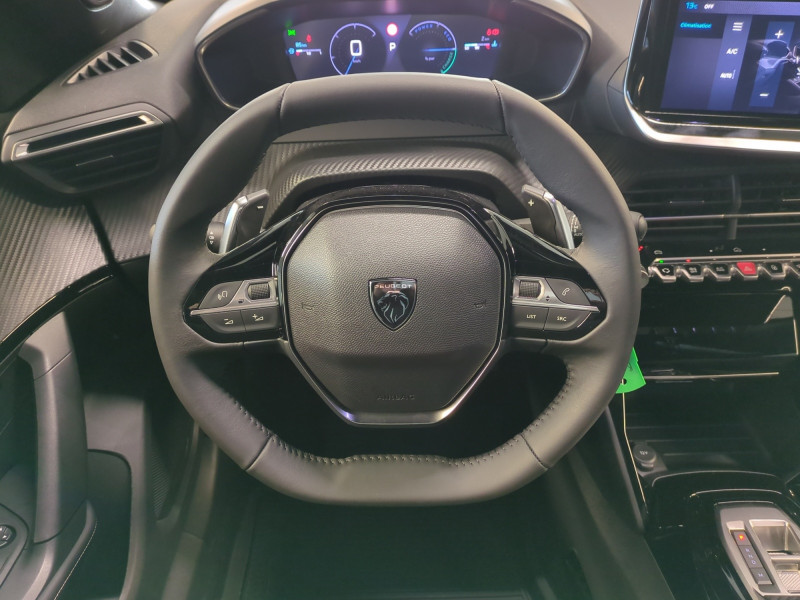 Photo 4 de l'offre de PEUGEOT 2008 1.2 HYBRID 145CH ALLURE E-DCS6 -29% à 24998€ chez Automobiles 25