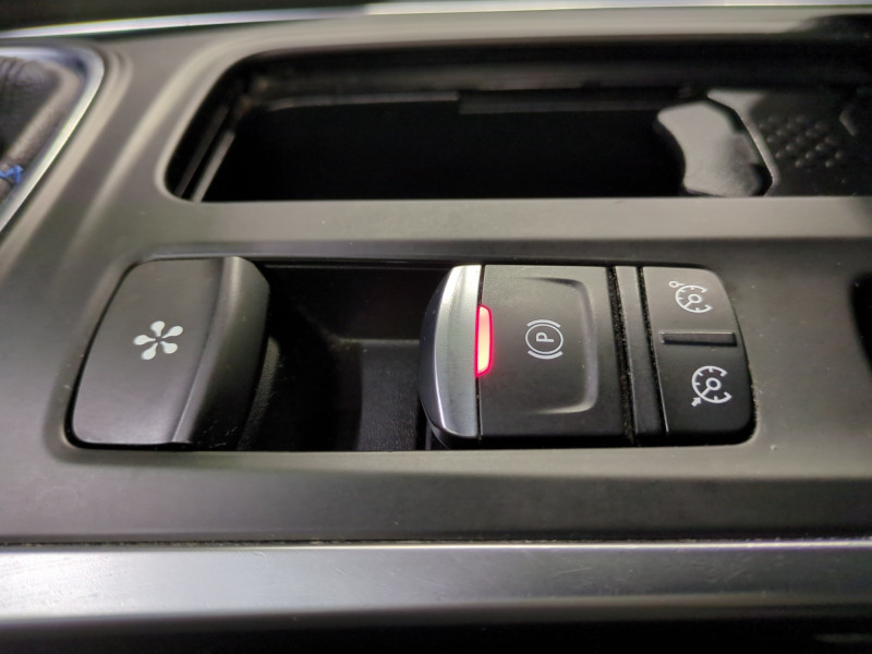 Photo 16 de l'offre de RENAULT MEGANE IV 1.5 BLUE DCI 115CH INTENS PACK BOSE à 15990€ chez Automobiles 25