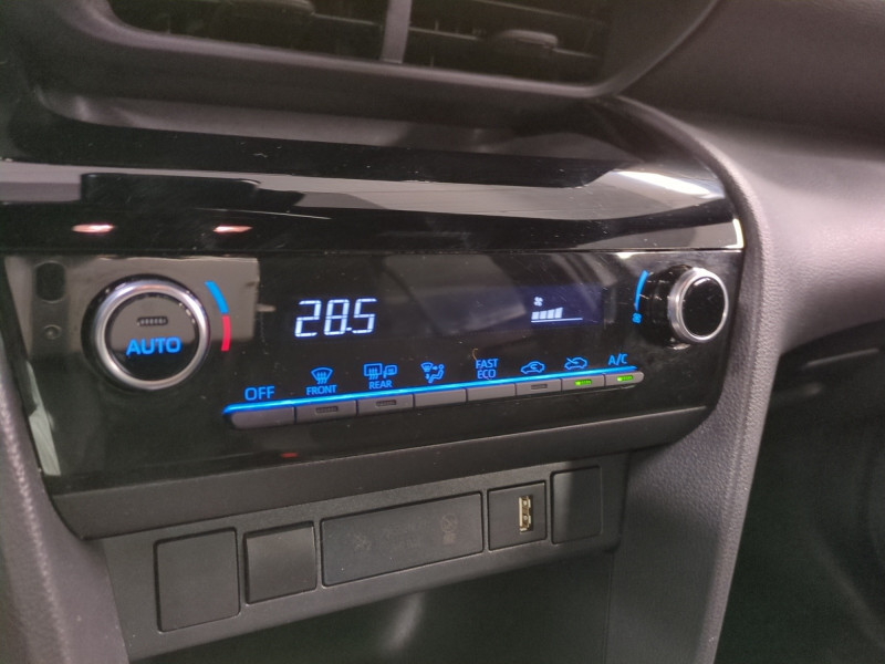 Photo 13 de l'offre de TOYOTA YARIS CROSS 116H DESIGN MY22 à 21990€ chez Automobiles 25