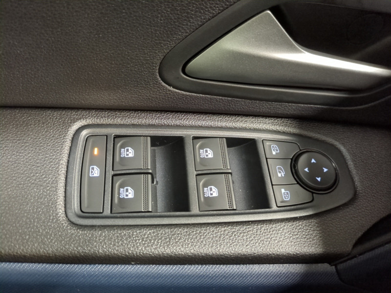 Photo 17 de l'offre de DACIA DUSTER 1.2 MILD HYBRID 130CH JOURNEY -9% à 23998€ chez Automobiles 25