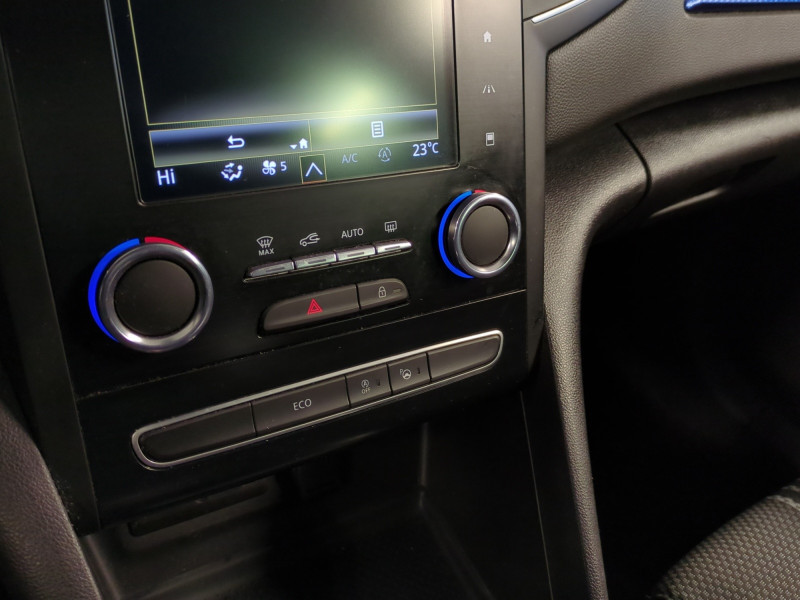 Photo 17 de l'offre de RENAULT MEGANE IV 1.5 BLUE DCI 115CH INTENS PACK BOSE à 15990€ chez Automobiles 25