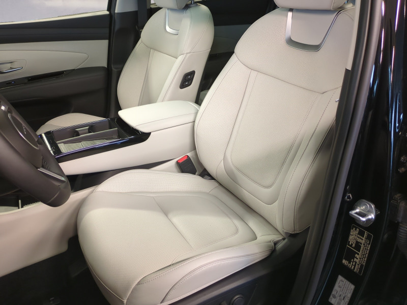 Photo 6 de l'offre de HYUNDAI TUCSON 1.6 T-GDI 215CH HYBRID EXECUTIVE -22% à 39498€ chez Automobiles 25