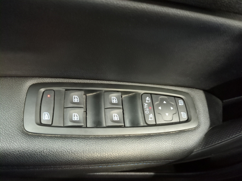 Photo 18 de l'offre de RENAULT MEGANE IV 1.5 BLUE DCI 115CH INTENS PACK BOSE à 15990€ chez Automobiles 25